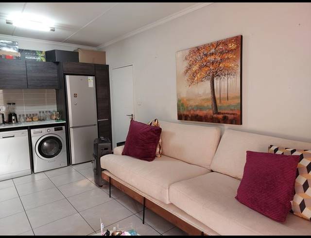 1 BEDROOM APARTMENT FOR SALE IN PETERVALE